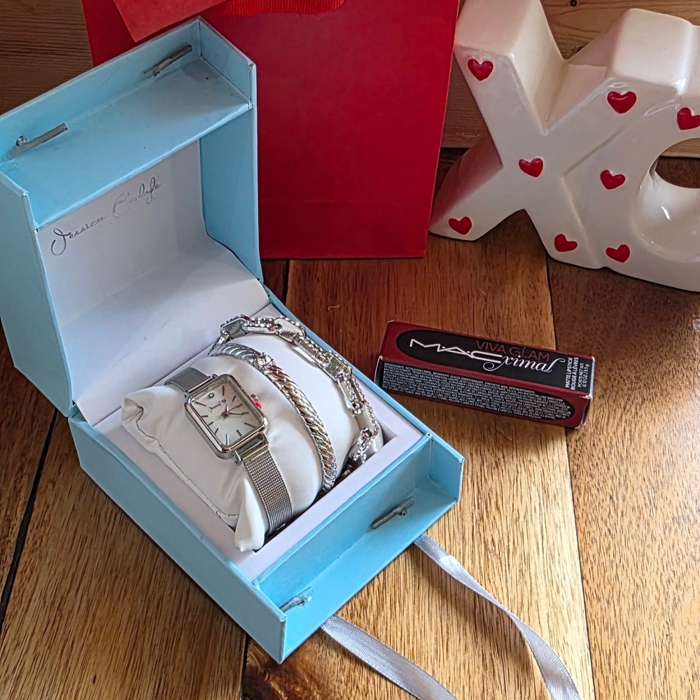 NWT_Jessica Carlyle Watch Gift Set & MAC Lipstick.